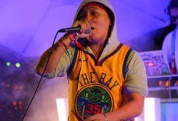 李腾爆料潮汕歌手视频在线观看,潮汕歌手精彩视频在线观看，一睹风采